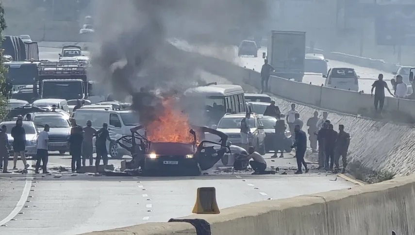 بالفيديو- استهداف سيارة على أوتوستراد الجية.. والقصف في الجنوب مستمر مع الانذارات